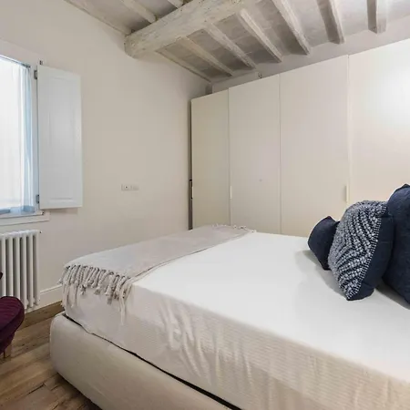 Eva Sofia By Mmega Apartman Firenze